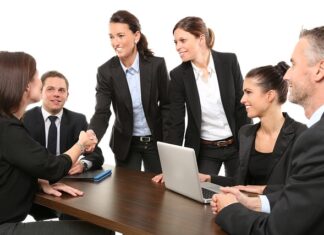 Jaka umowa po odbyciu stażu?