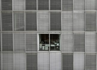 Czy pracodawca może zmusić pracownika do nadgodzin?