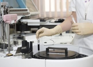 Czy pracownik jest zobowiązany?