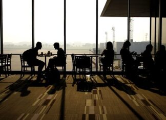 Czy po przerwaniu stażu jest kara?