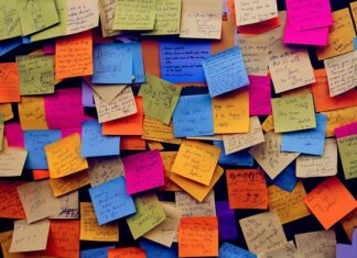 Co to jest attachment po polsku?